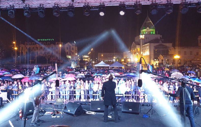 В Степанакерте состоялся концерт, посвященный 28-летию провозглашения Республики Арцах