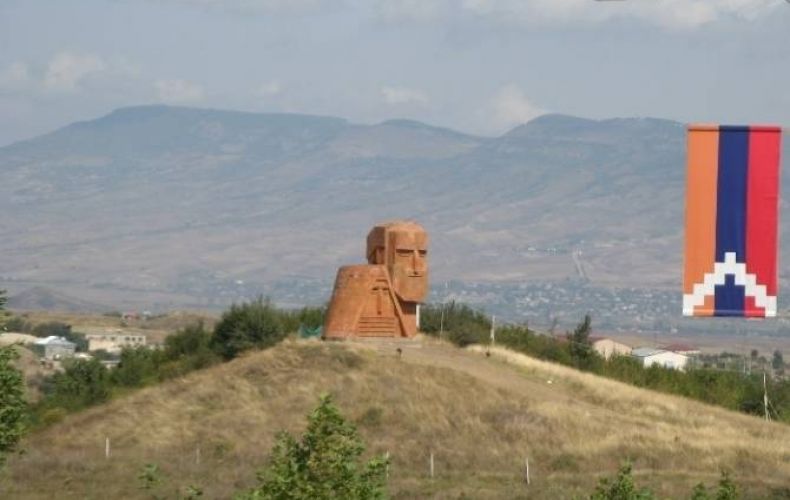 Ежедневная газета “Айастани Анрапетутюн”: Независимость Арцаха и кошмар Азербайджана
