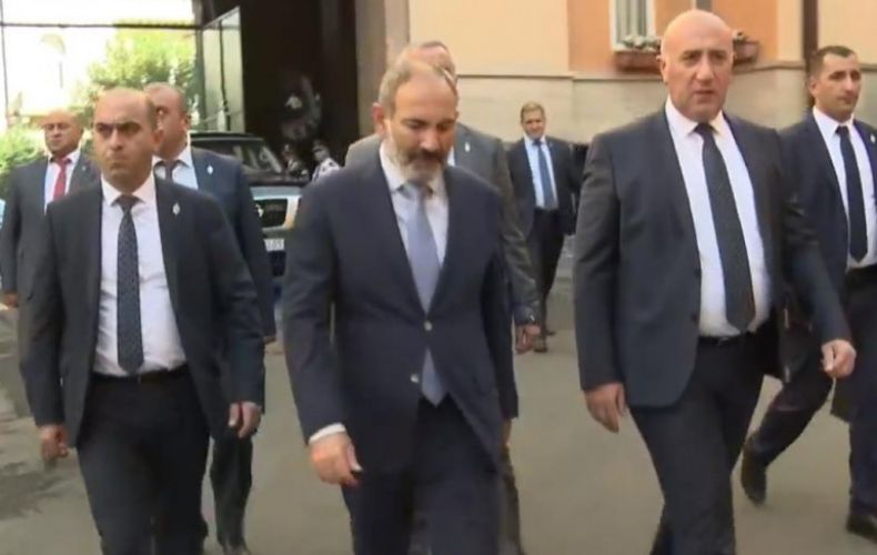 PM Pashinyan introduces interim chief to police force