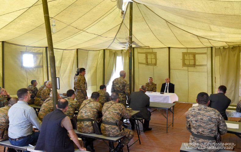 Bako Sahakyan holds meetings with participants of musters in ongoing drills