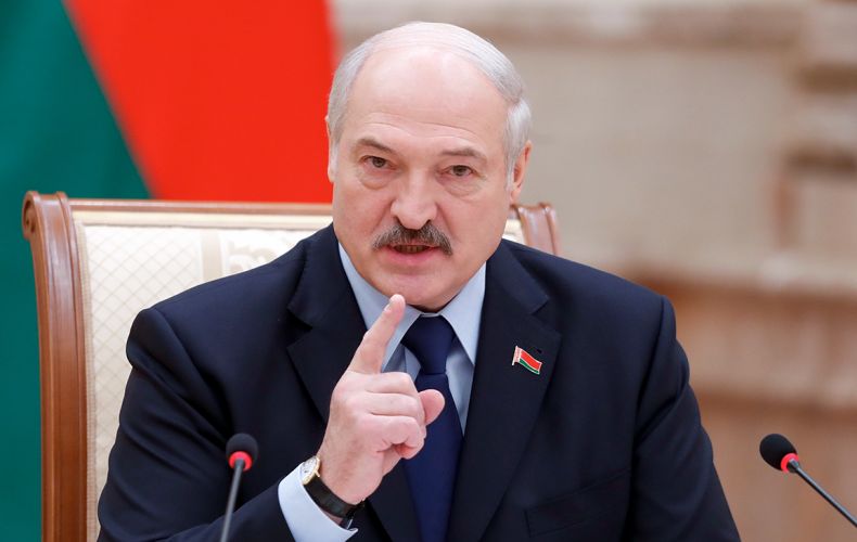 Лукашенко призвал НАТО радоваться «подаренной» Украине