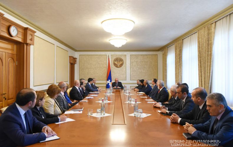 Bako Sahakyan convenes consultation with senior staff of foreign ministry’s central apparatus
