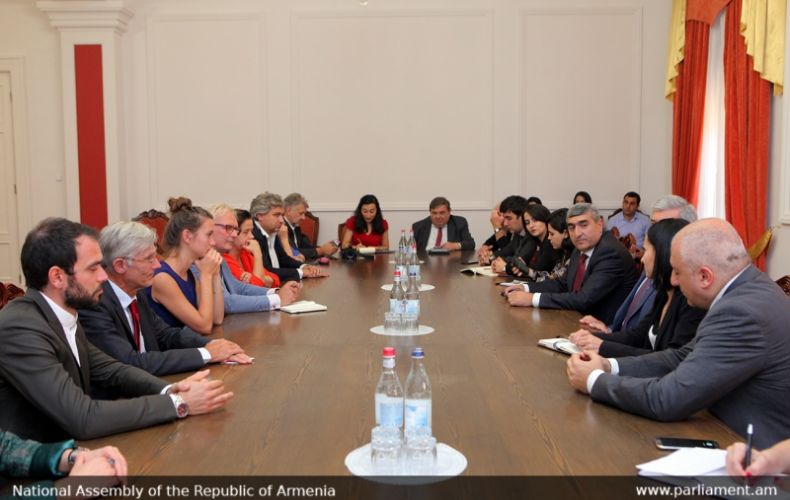 Հայաստանի և Բելգիայի խորհրդարանների պատգամավորները քննարկել են տնտեսական հարաբերության մասին հարցեր

