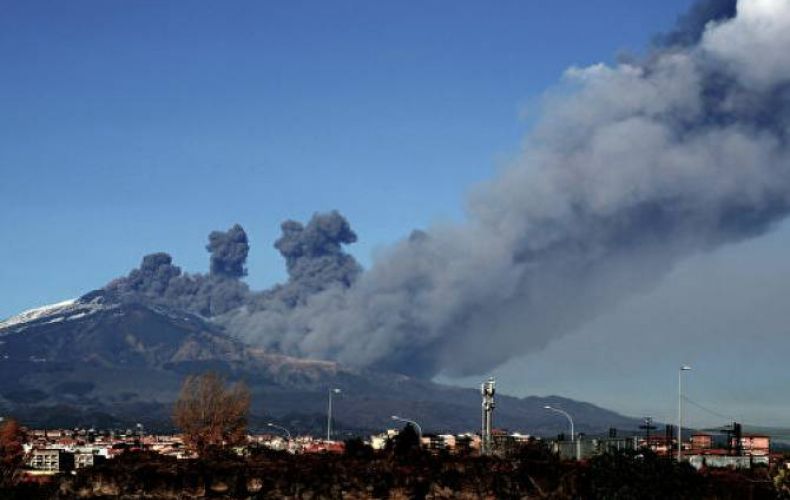 В Италии произошло новое извержение вулкана Этна