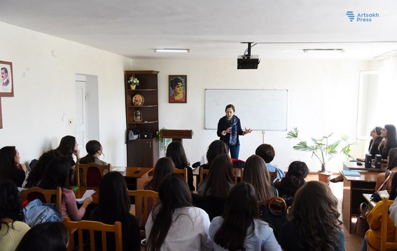 Siobhan Nash-Marshall delivered a lecture at Artsakh State University