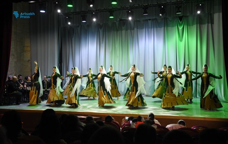 Ստեփանակերտում  կայացել  է   Հայաստանի  պարի  պետական անսամբլի   համերգը   (լուսանկարներ)