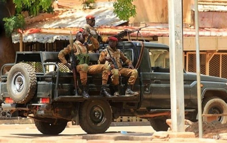 В Буркина-Фасо боевики напали на золотодобытчиков: 37 погибших