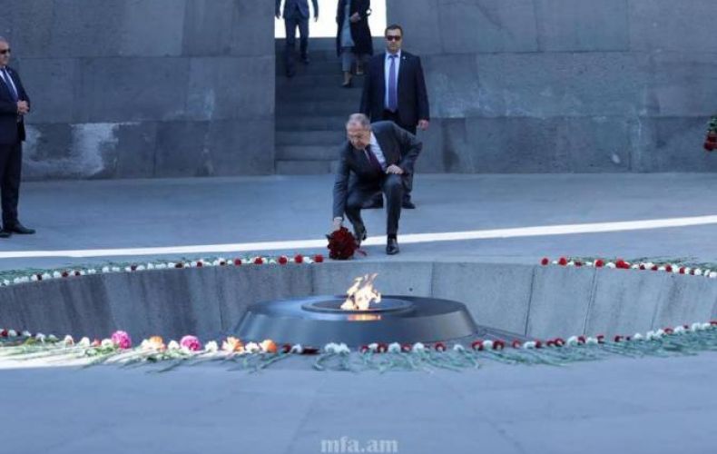 Russian FM Sergey Lavrov visits Armenian Genocide memorial in Yerevan