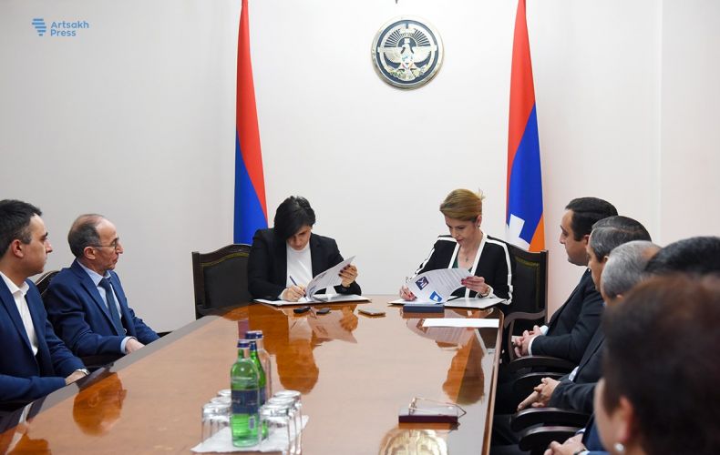 Արցախի  և  Հայաստանի  հանրային  հեռուստաընկերությունների  միջև ստորագրվել  է    հուշագիր