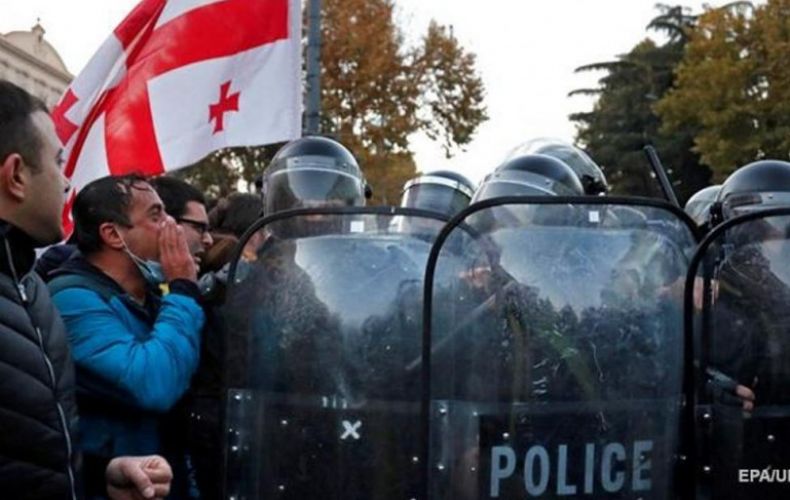 При разгоне митинга оппозиции в Тбилиси задержаны 37 человек
