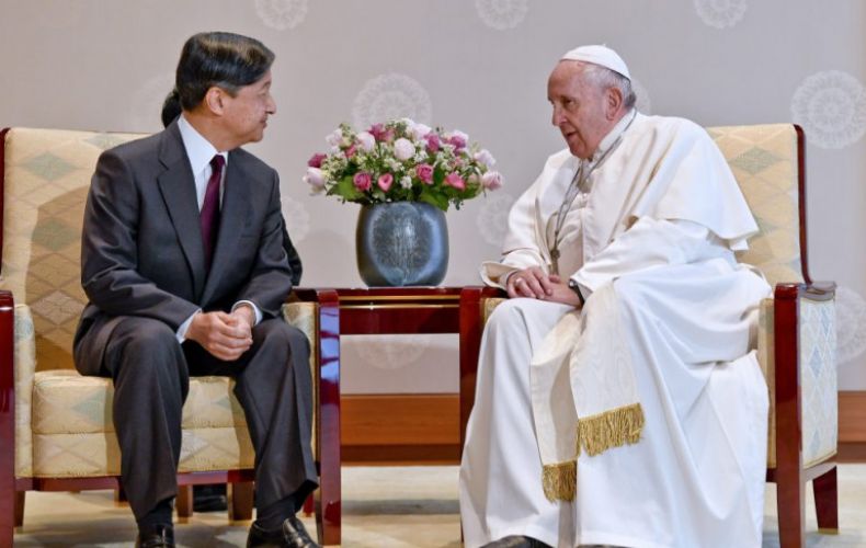 Pope Francis meets with Emperor of Japan