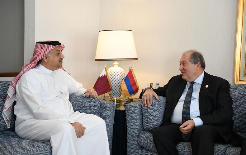 Արմեն Սարգսյանը հանդիպել է Կատարի փոխվարչապետի և պաշտպանության նախարարի հետ