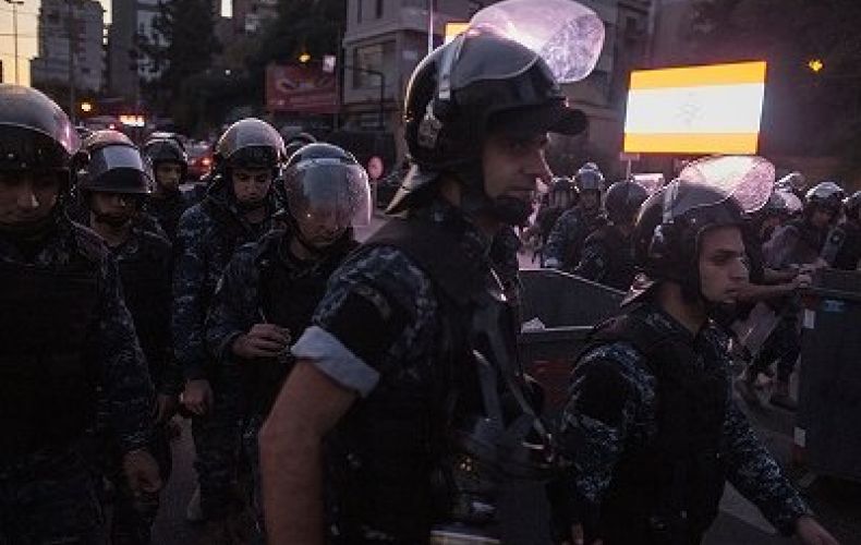 В столице Ливана продолжаются погромы и противостояния с полицией