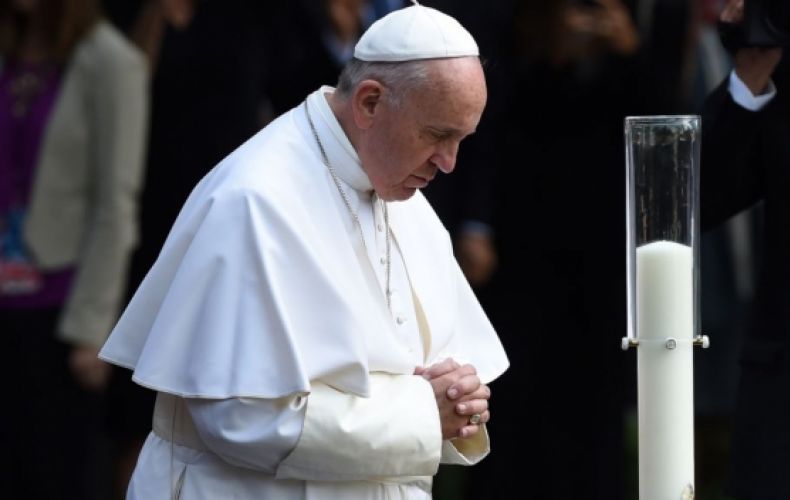 Հռոմի Ֆրանցիսկոս պապն աղոթում է կորոնավիրուսի դեմ պայքարի հաջողության համար
