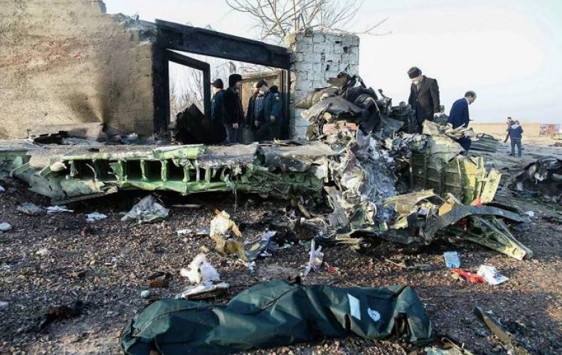 Իրանի հայկական եկեղեցում հարգանքի տուրք են մատուցել Թեհրանում ինքնաթիռի կործանման հետեւանքով զոհված ուկրաինացիներին