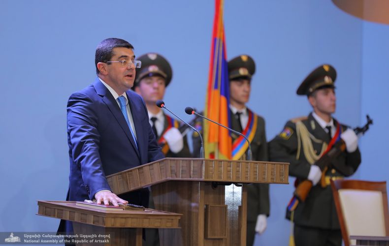 Принеся присягу президента, Араик Арутюнян вступил в должность четвертого Президента Республики Арцах