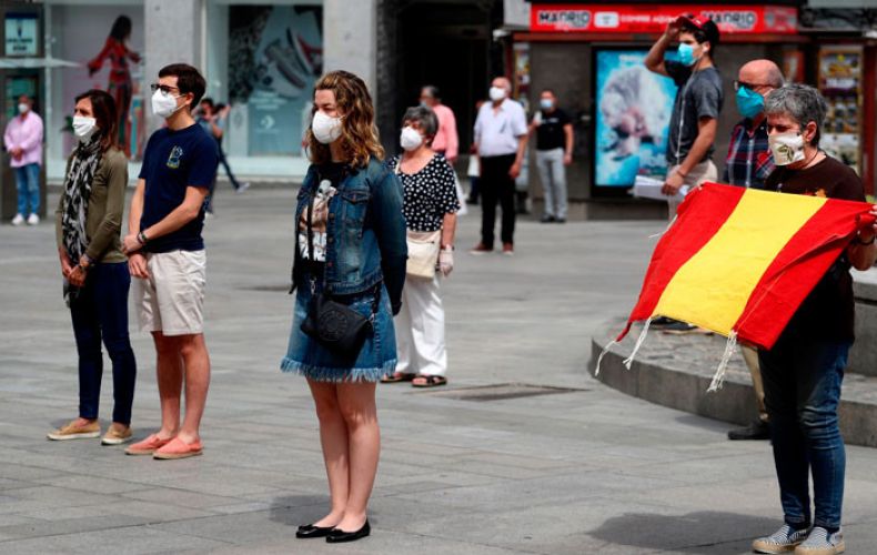 Spain declares 10 days official mourning for coronavirus victims