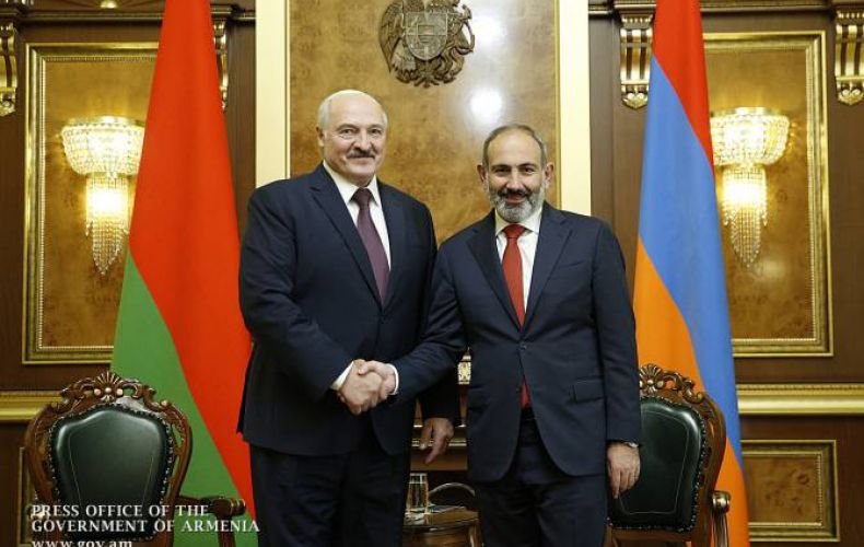 Александр Лукашенко пожелал Николу Пашиняну и его семье скорейшего выздоровления
