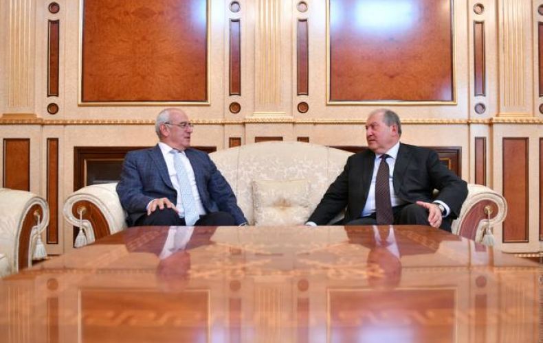 Армен Саркисян обсудил с председателем ВАБС проблемы ливанских армян
