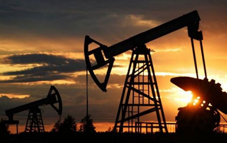 World oil prices fluctuating