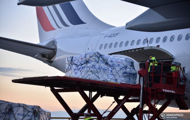 Երևան ժամանեց Ֆրանսիայի կառավարության կողմից արցախահայությանը տրամադրված հումանիտար օժանդակության երկրորդ ինքնաթիռը