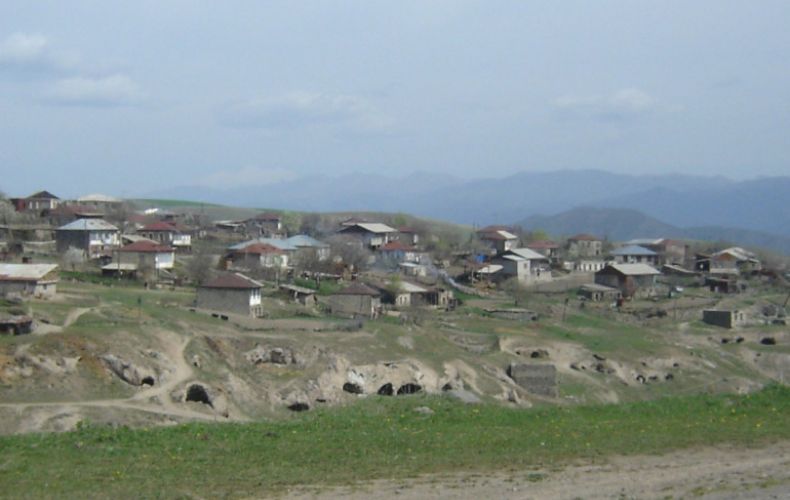 Azerbaijan soldiers approach Armenia village