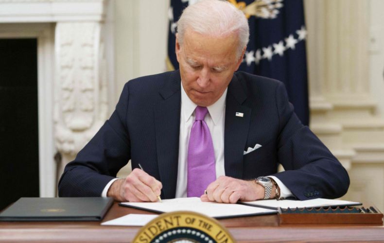 Biden signs orders on migrant family separations and asylum