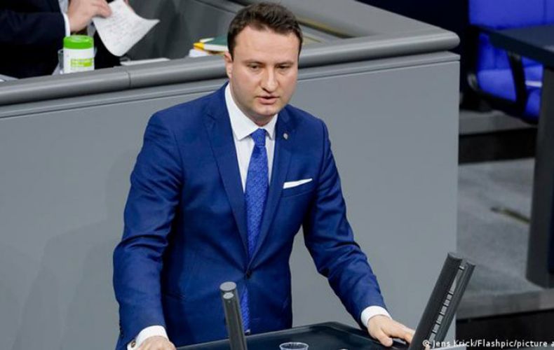 Another German lawmaker quits amid lobbying allegations involving Azerbaijan