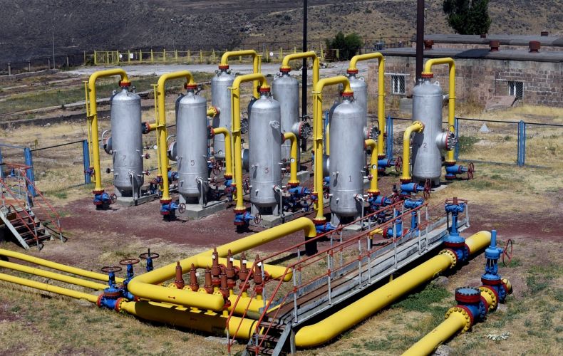 «Газпром» будет временно поставлять газ в Армению через Азербайджан