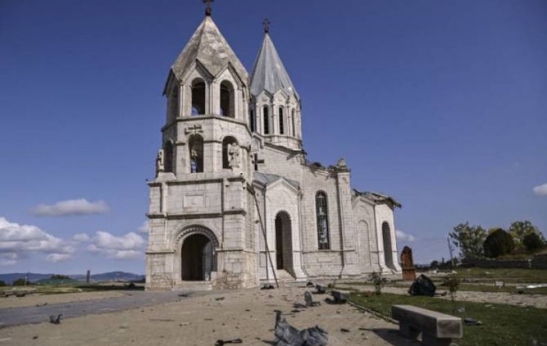 Депутат ЕП: После перехода территорий Арцаха под контроль Азербайджана, оскверняются и уничтожаются армянские церкви