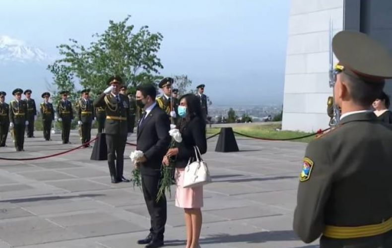 Central American Parliament President Carolina Fernández honors Armenian Genocide victims in Yerevan