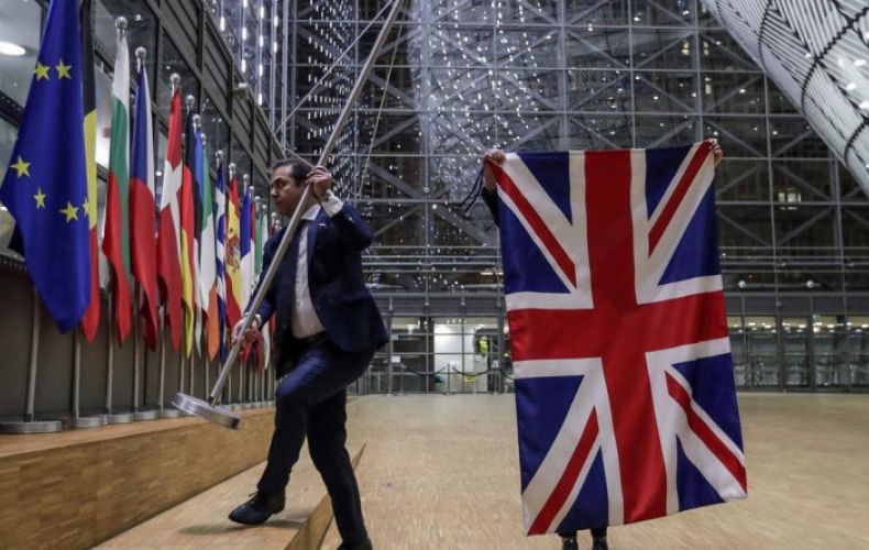 European parliament votes through Brexit deal with big majority
