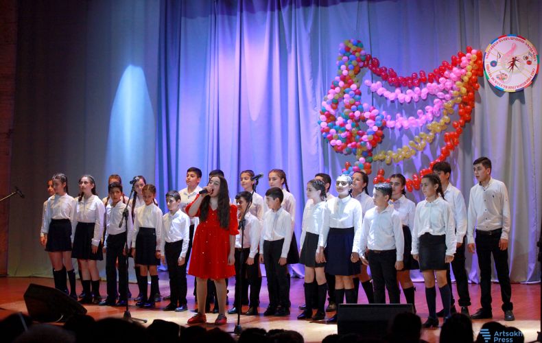 В Степанакерте прошел отчетный концерт учащихся школы искусств