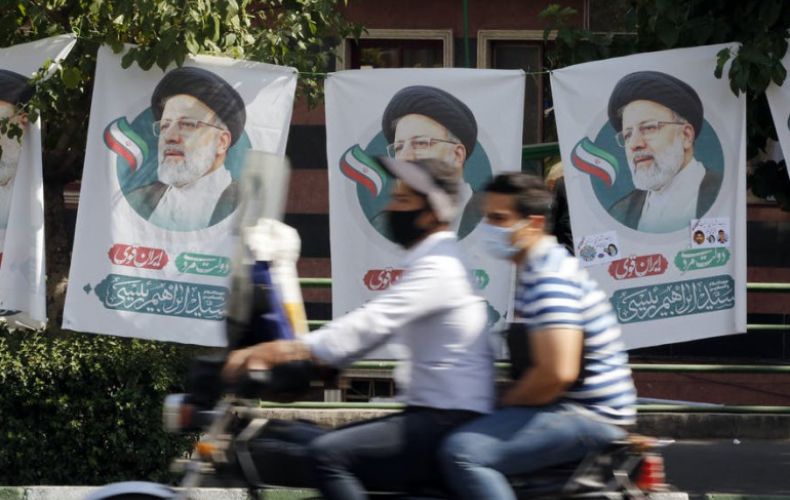 Իրանում բնակիչները 19 ժամ շարունակ ընտրել են նոր նախագահ
