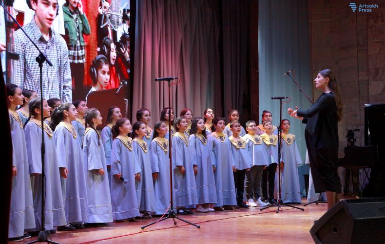 «Мы должны жить»: в Степанакерте прошло мероприятие, посвященное 30-летию независимости Арцаха