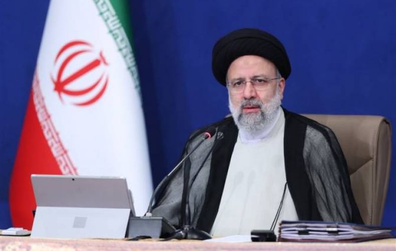 Новые реалии диктуют укрепление отношений: президент Ирана поздравил с Днем Независимости