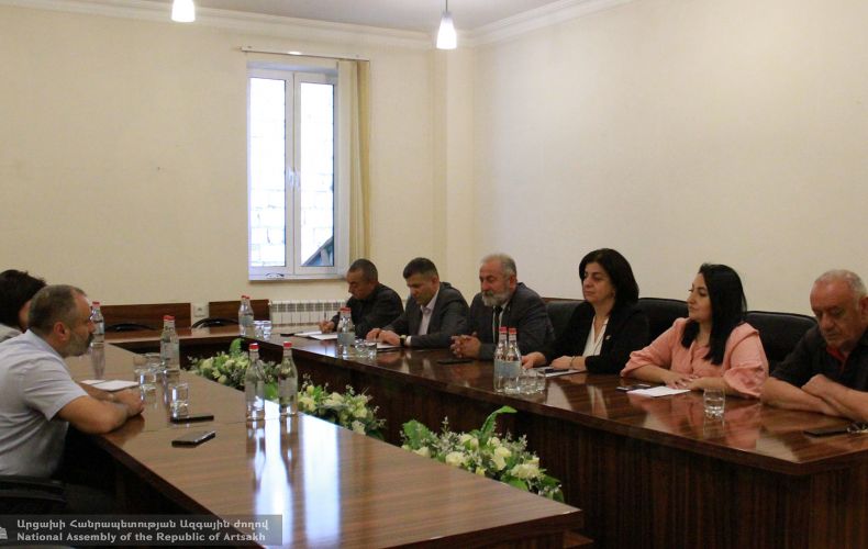 ԱԺ «Միասնական հայրենիք» խմբակցությունը ԱԳ նախարար Բաբայանի հետ քննարկել է տարածաշրջանային զարգացումները