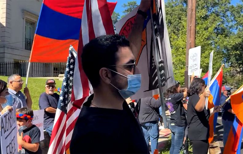 Армянская община Вашингтона организовала акцию протеста перед посольством Азербайджана
