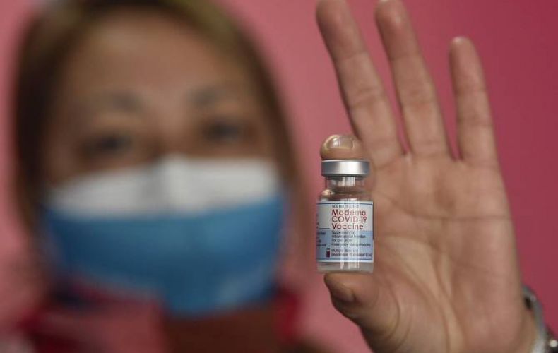 Lithuania hands over 50,000 Moderna vaccine doses to Armenia