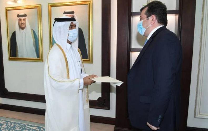 Армен Саргсян, назначенный послом Армении в Катаре, вручил копии верительных грамот
