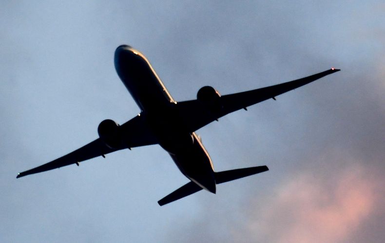 На борту летевшего из Сочи в Ярославль самолета умер пассажир