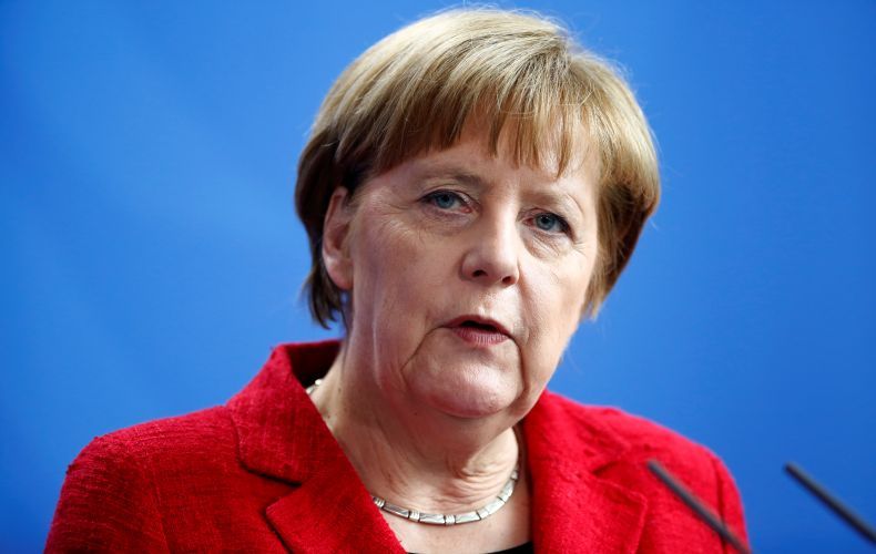 Президент ФРГ попросил Меркель исполнять обязанности канцлера до формирования кабмина