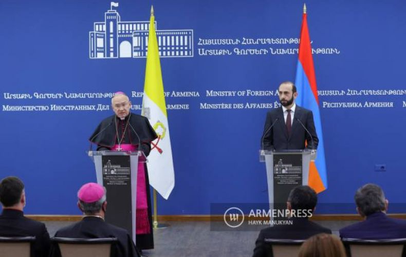 Заместитель госсекретаря Ватикана подтвердил содействие Святого Престола правительству РА