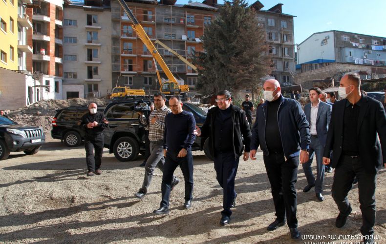 By the end of the year, about 300 apartments will be put into operation in the capital. President Harutyunyan paid a working visit