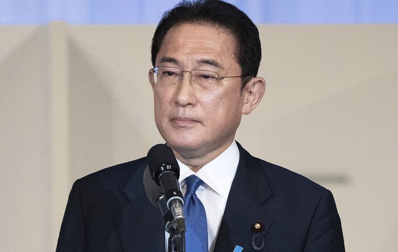 Премьер Японии решил совмещать сразу две должности