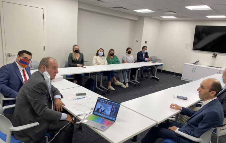 Artsakh State Minister Delivers Lecture at Columbia University in New York