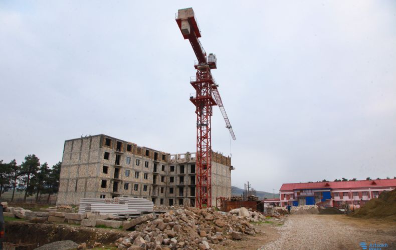 Строительство нового жилого квартала в Мартуни идет полным ходом (фото)