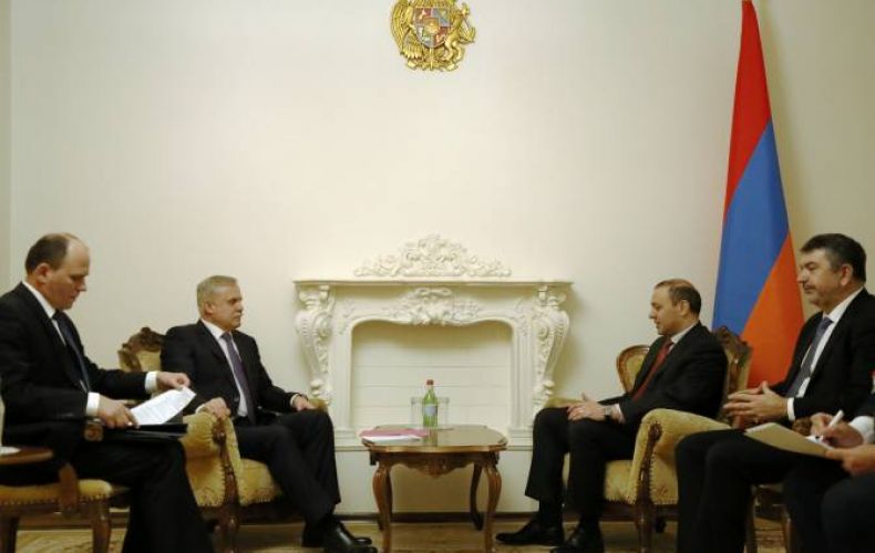 Armenia Security Council Secretary meets with Stanislav Zas