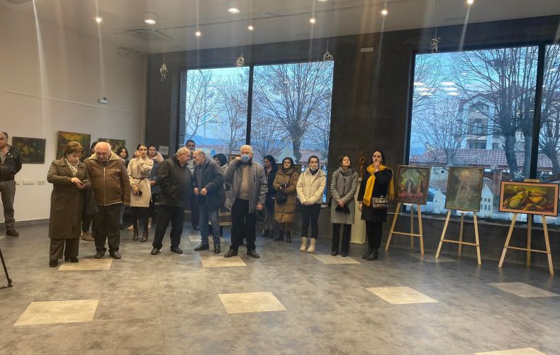 В Степанакерте открылась выставка произведений современных художников Арцаха