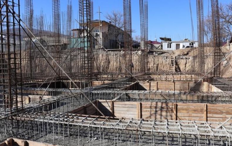 The construction of an apartment building on Stepanakert's Martuni Street underway

